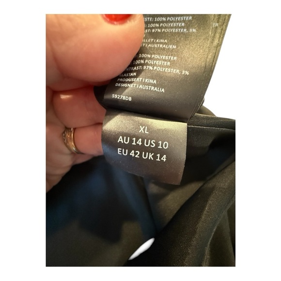 Bardot Corsage Aradia Halter Dress In Black
Style # 59278DB Silky Sexy Size 10 - Picture 6 of 15